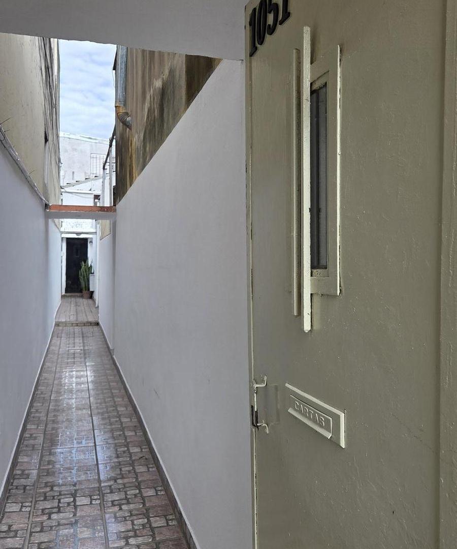 Foto de DEPARTAMENTO DE PASILLO 1 dormitorio, patio y terraza exclusiva, imagen 4