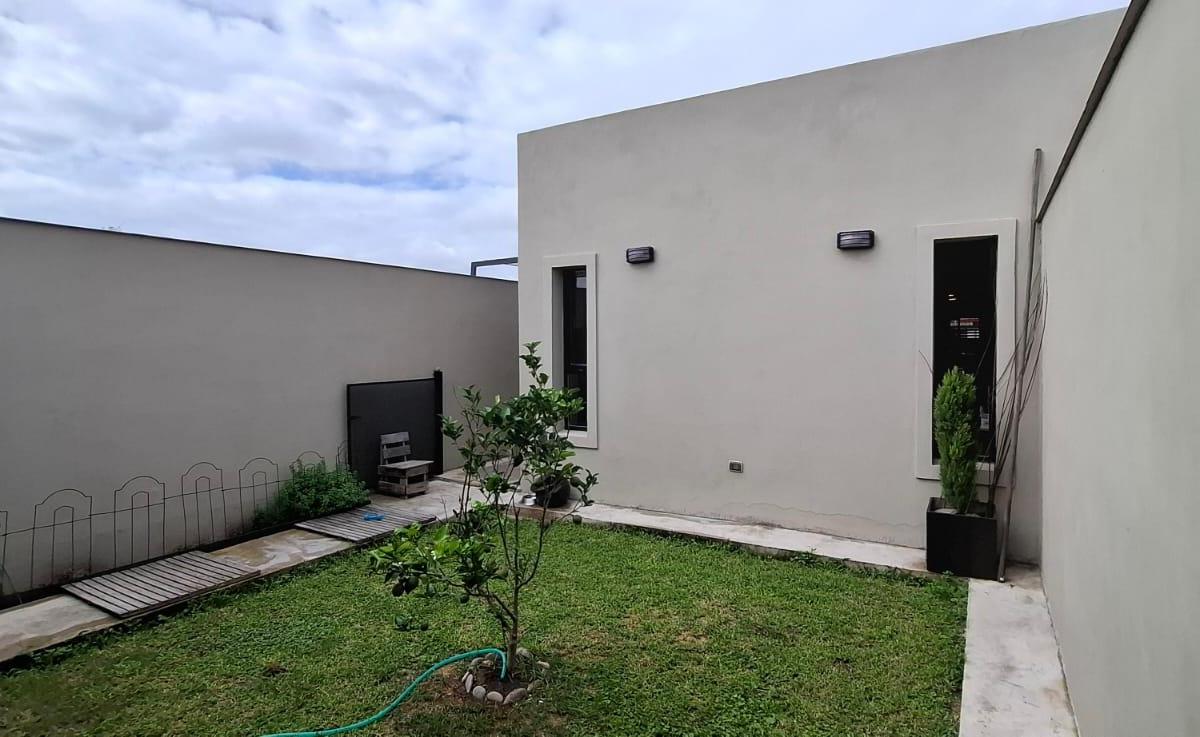 Casa en Venta – Vía Aurelia 1
