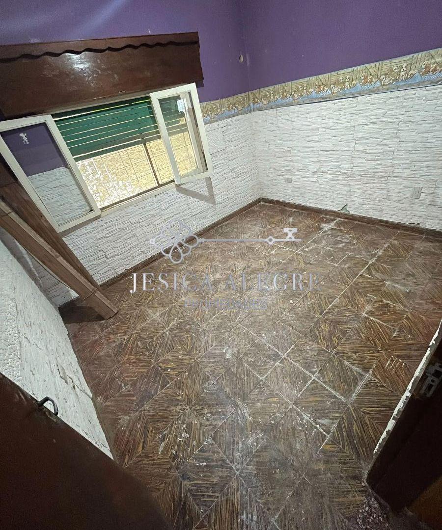 Foto de VENTA CASA A RECICLAR EN QUILMES, imagen 4