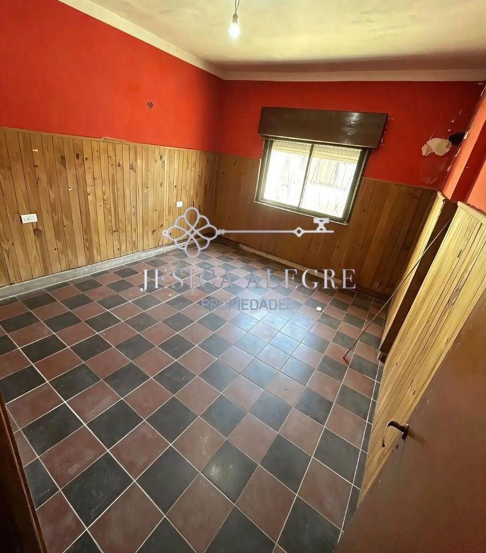 Foto de VENTA CASA A RECICLAR EN QUILMES, imagen 2