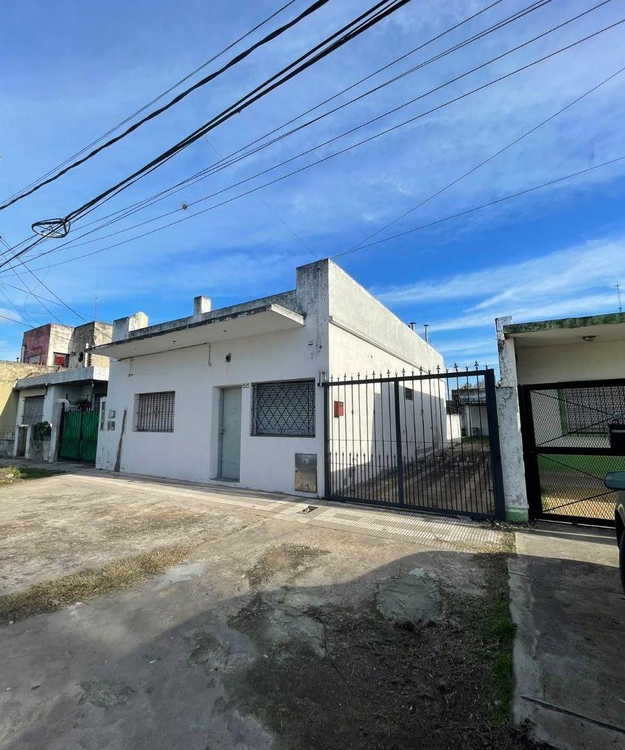 Foto de ALQUILER DE CASA EN BERAZATEGUI, imagen 1