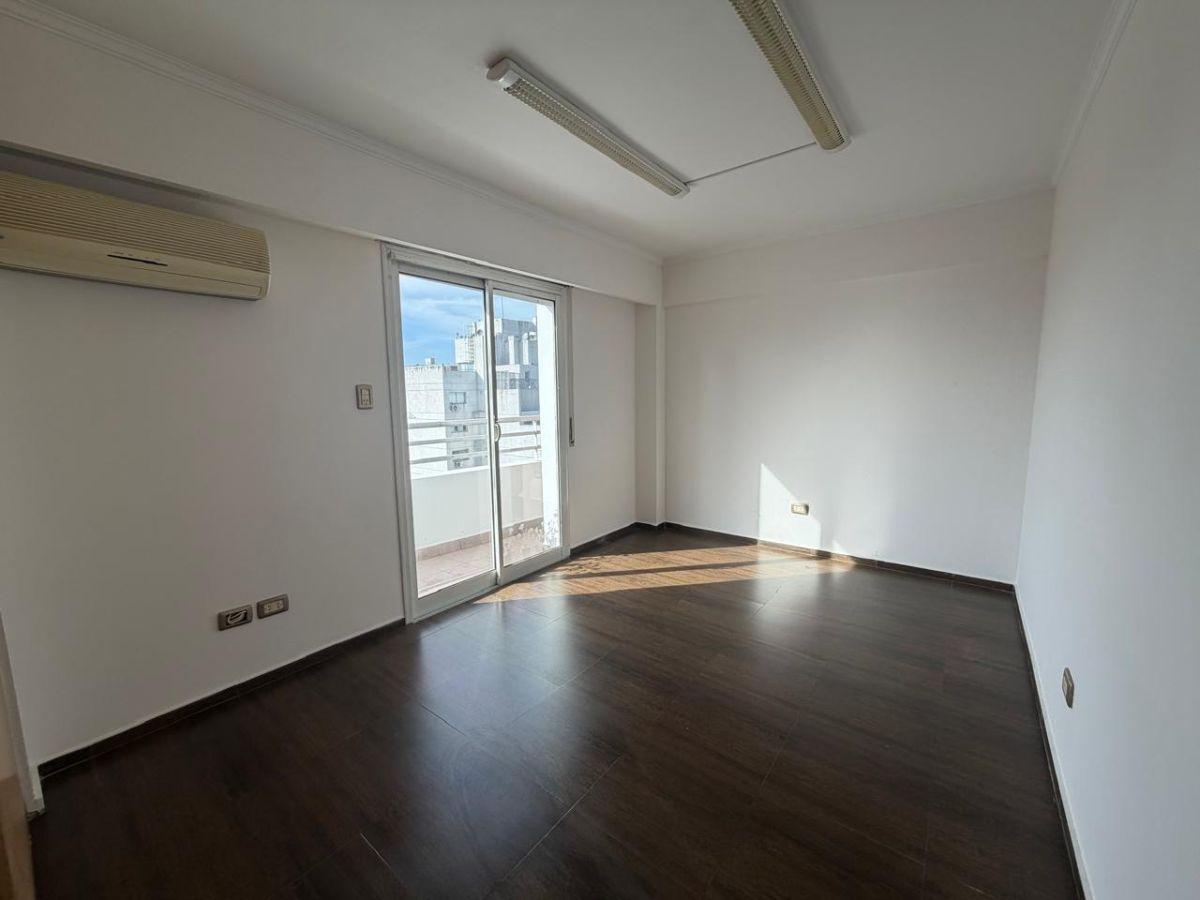 Foto de ALQ. DOS DOR. CON TERRAZA PROPIA EN SARMIENTO Y OVIDIO LAGOS, imagen 4