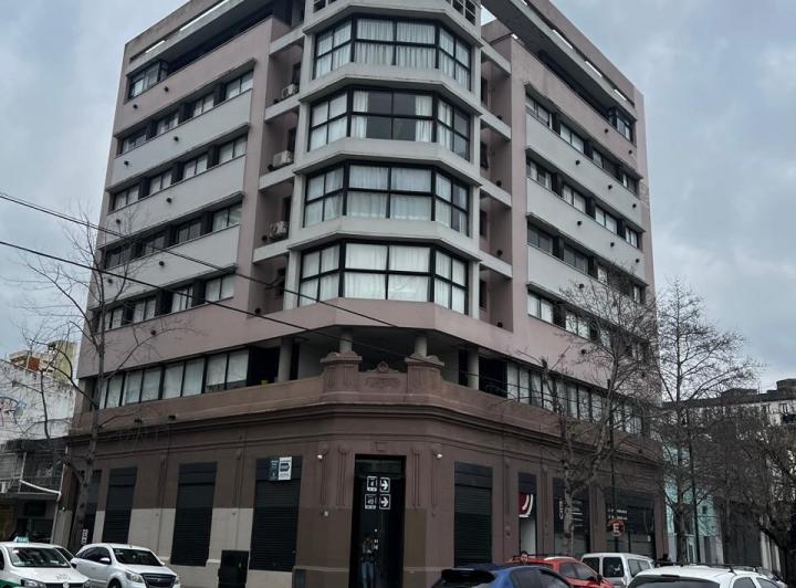 alquilo depto de 1 dormitorio en 4 esquina 49 1