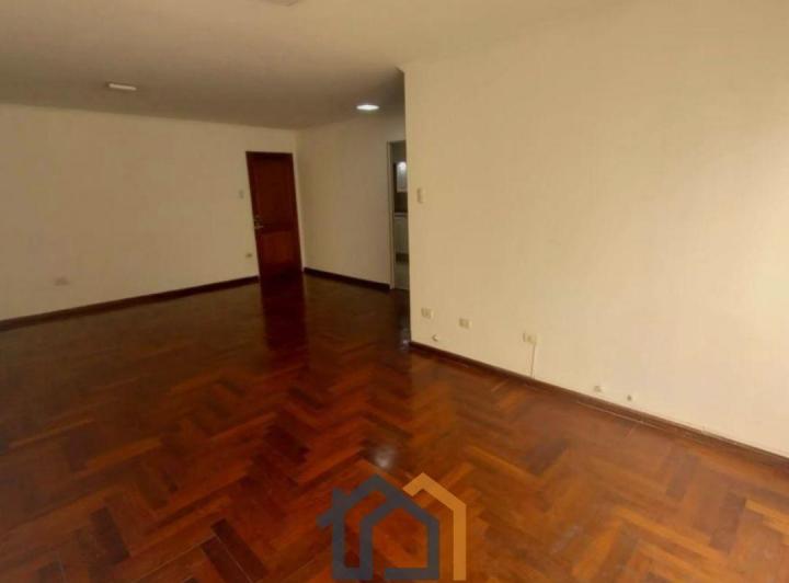 Departamento en  VENTA CENTRO 4