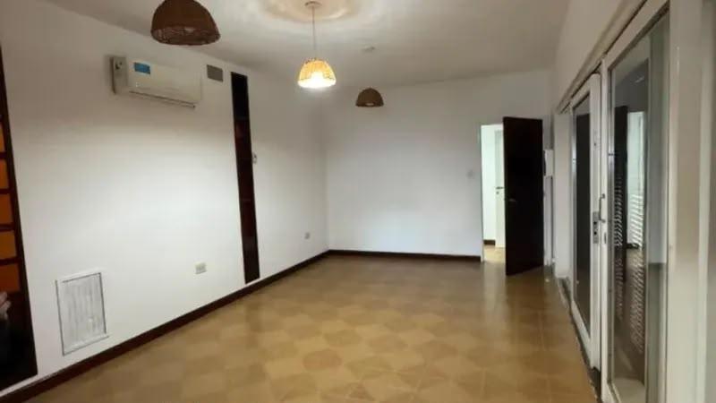 Foto de Casa en alquiler Cerro de las Rosas, imagen 2