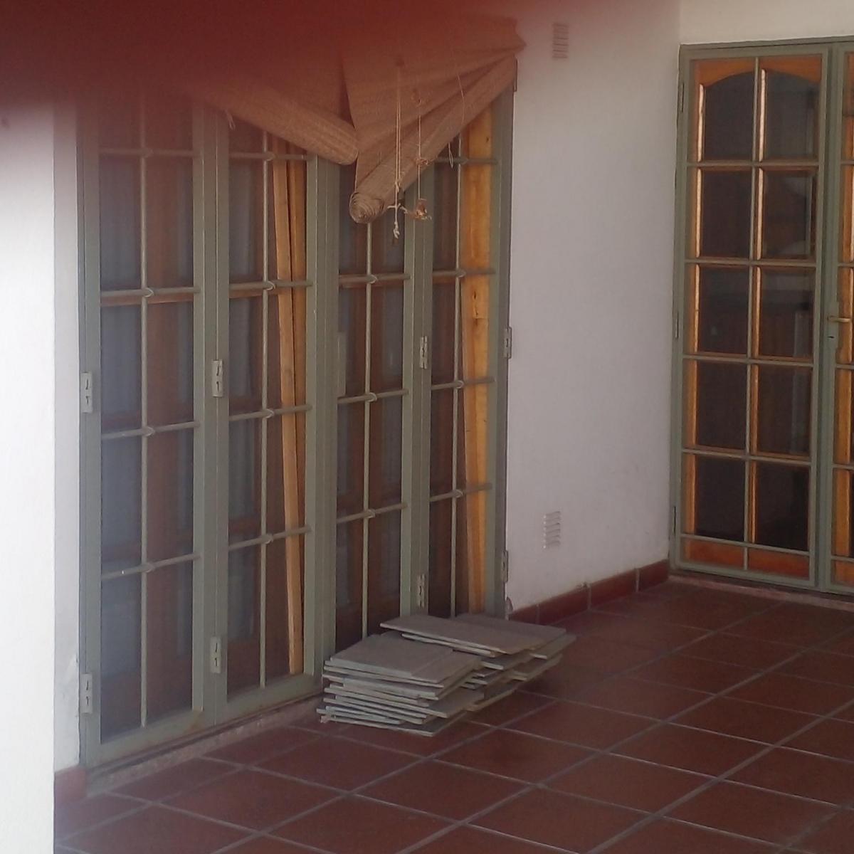 Vivienda 4 Dorm.. Excelente Estado 2