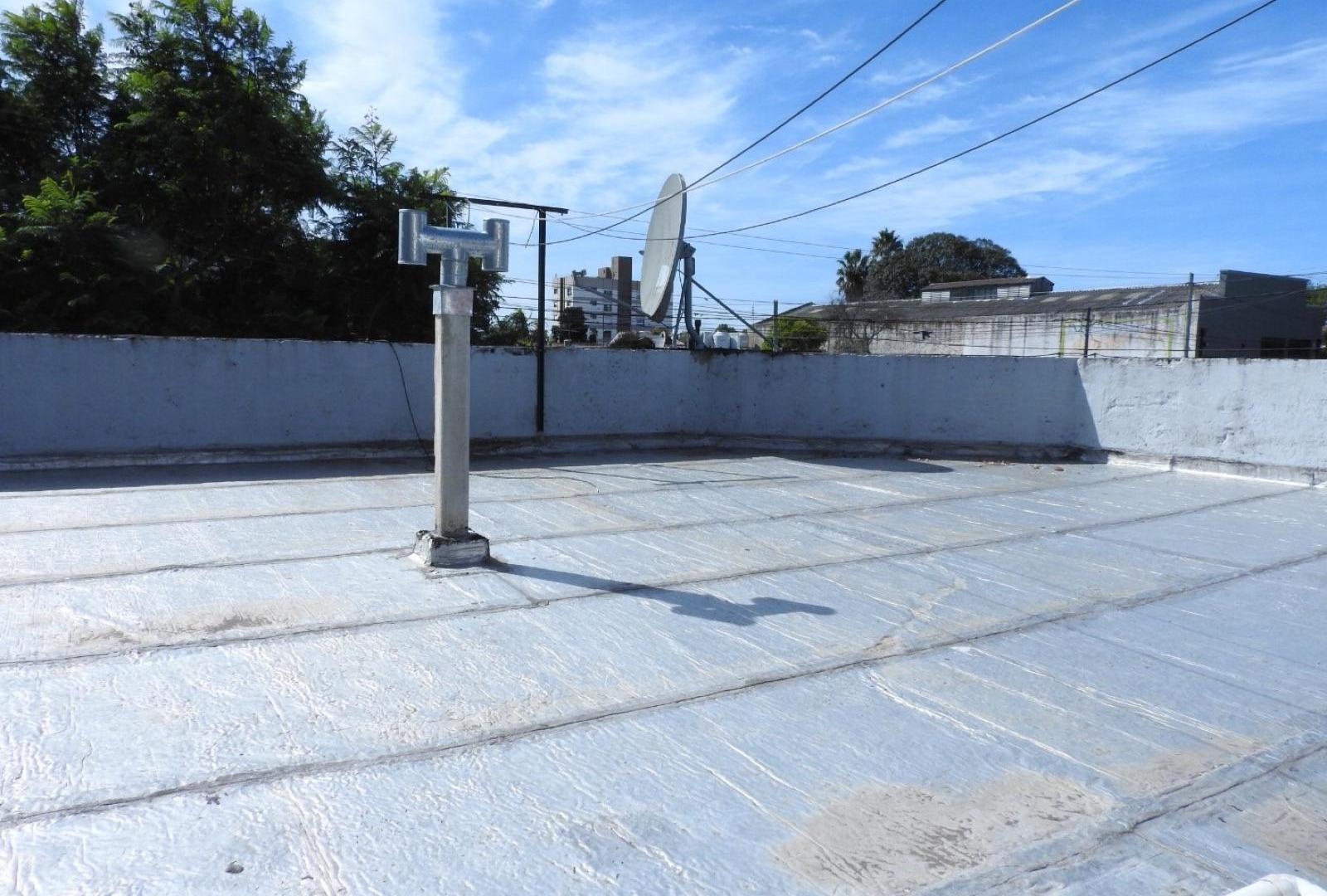 PH 4 ambientes con cochera y terraza en venta en San Juan