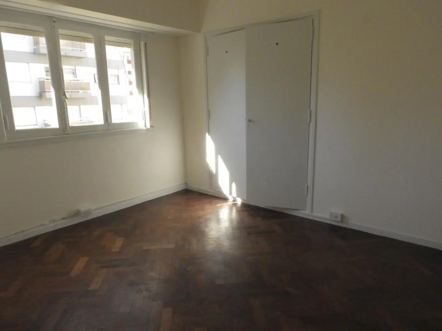 Departamento tres ambientes en alquiler por 24 meses 3