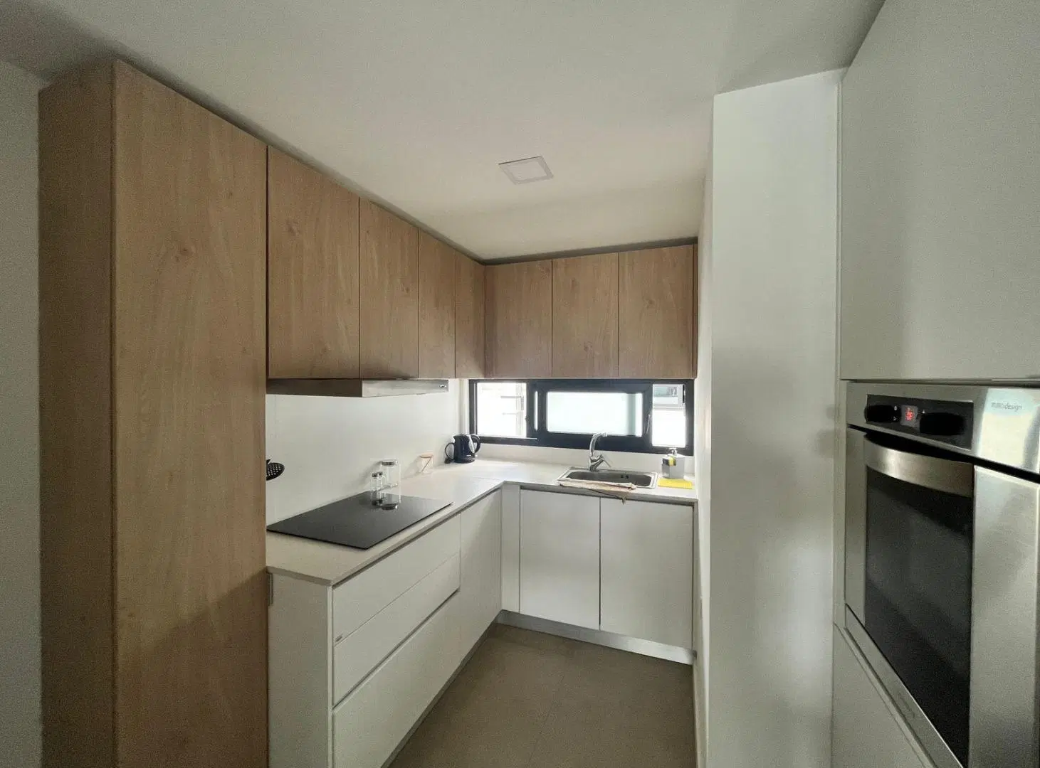 Departamento dos ambientes con cochera en venta en Playa Grande 4