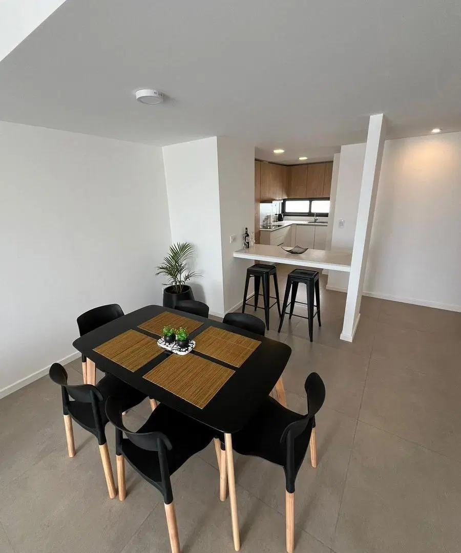 Departamento dos ambientes con cochera en venta en Playa Grande 1