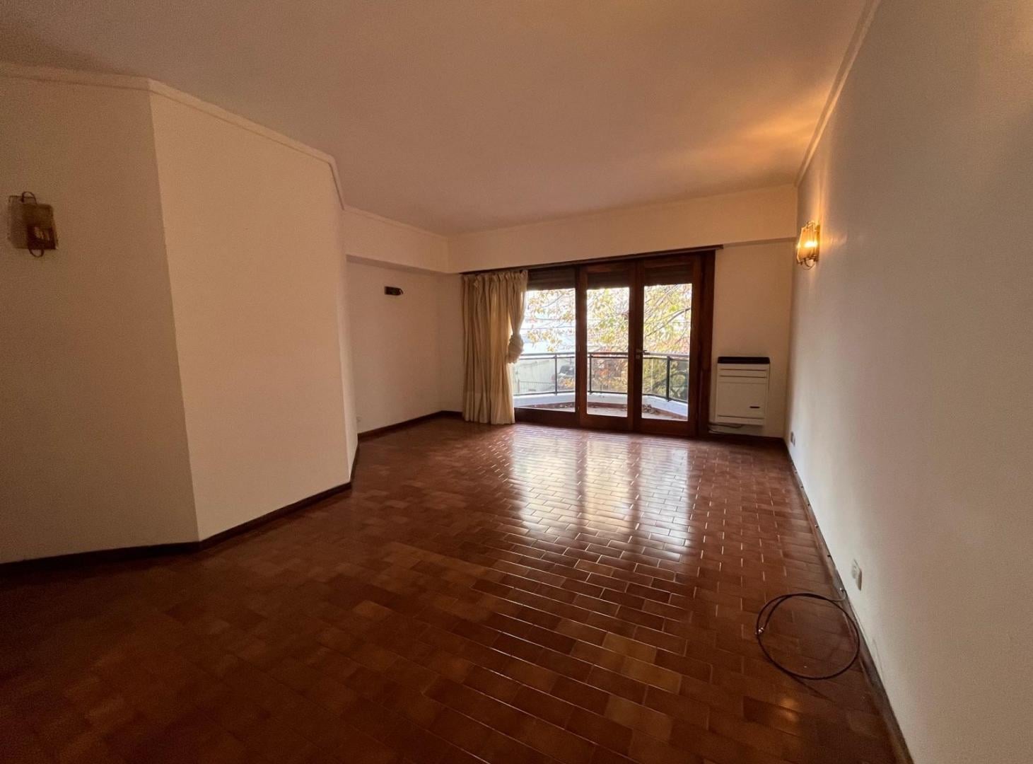 Foto de Departamento dos ambientes en alquiler con dos balcones y cochera en, imagen 1