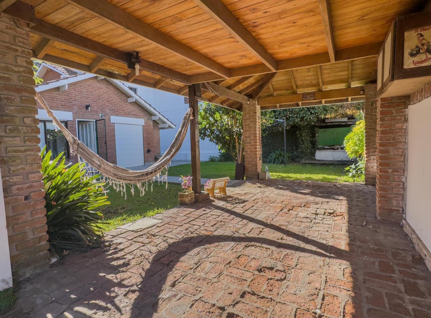 Foto de Hermoso chalet con parque en venta en barrio Estrada, imagen 4