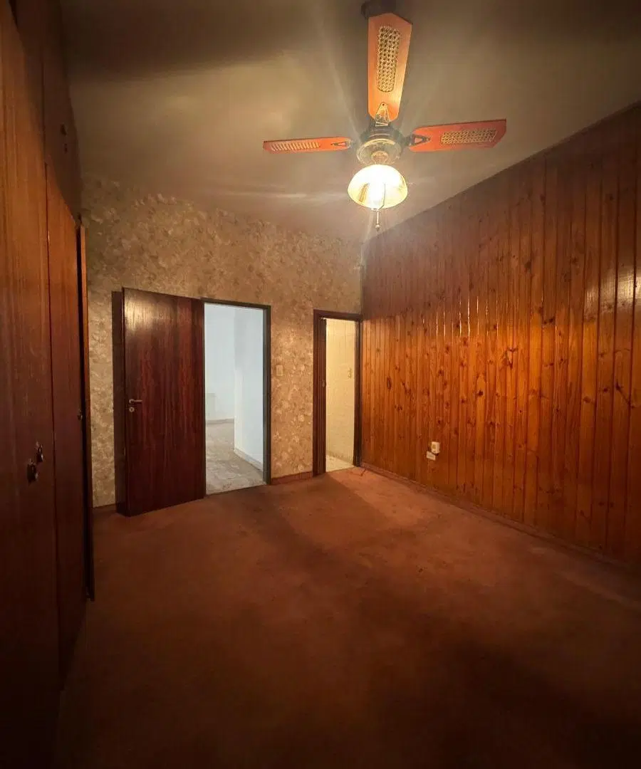 Casa con 3 dormitorios en venta en Berazategui, excelente ubicación 2