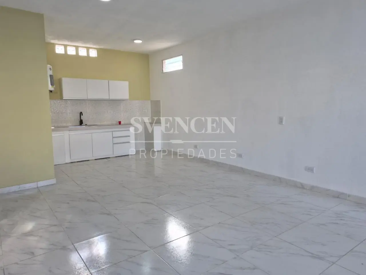 Monoambiente de 35 m² en alquiler en Florencio Varela 2