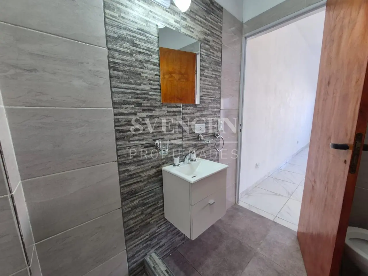Monoambiente de 35 m² en alquiler en Florencio Varela 5