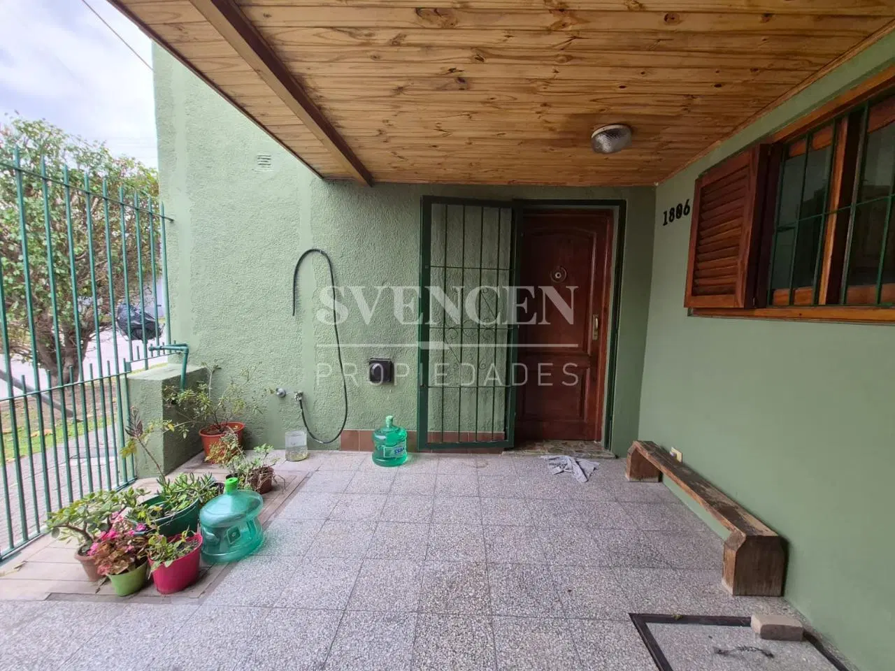 Casa 4 dormitorios en Quilmes Oeste 2
