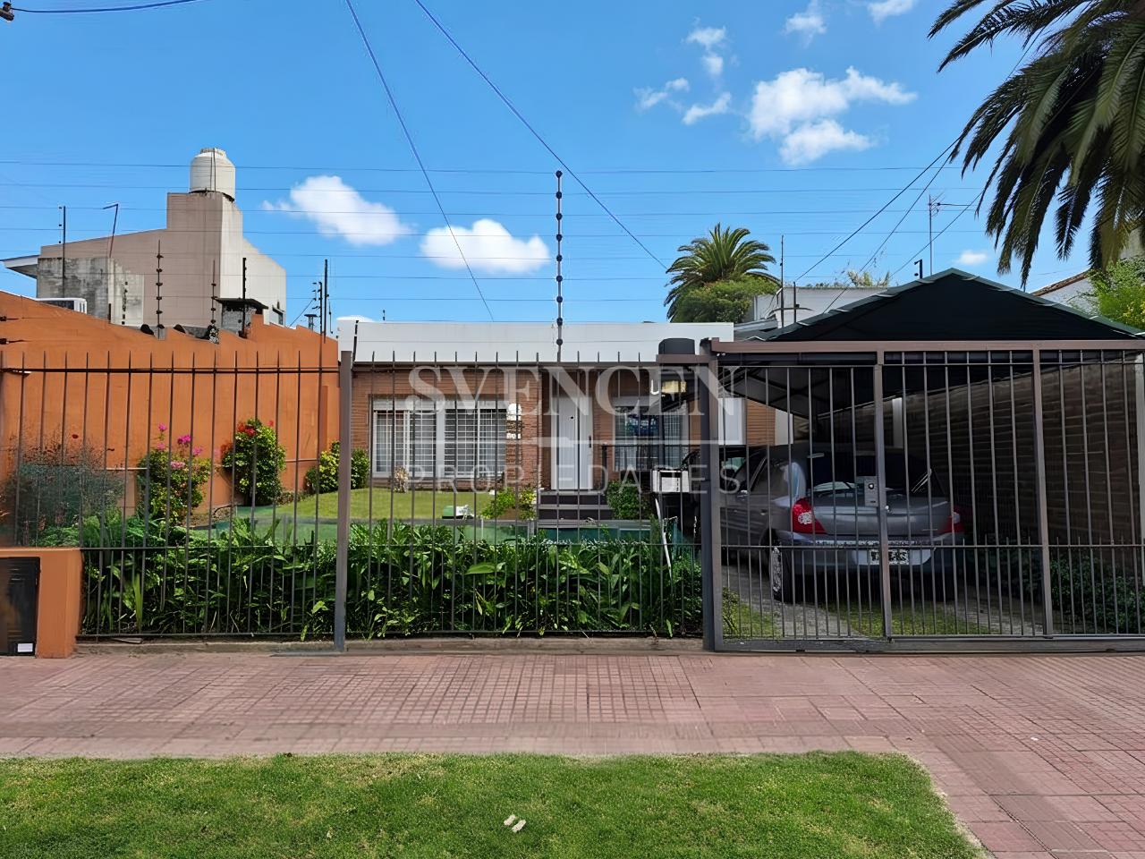 Casa 5 ambientes con pileta en Quilmes