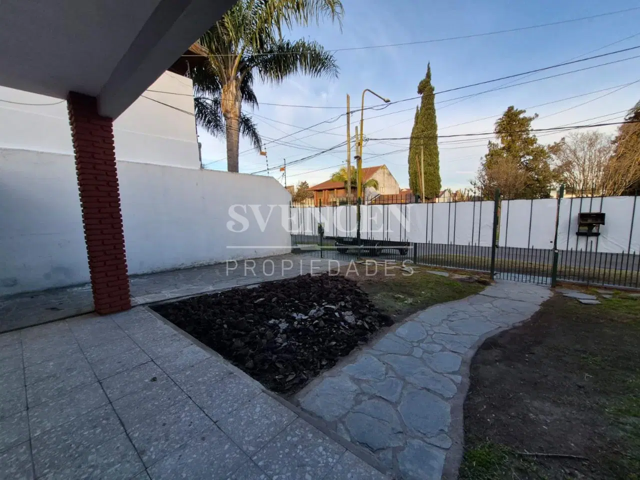 Casa en alquiler en Quilmes Oeste 3