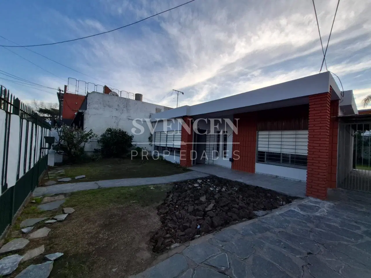 Casa en alquiler en Quilmes Oeste 2