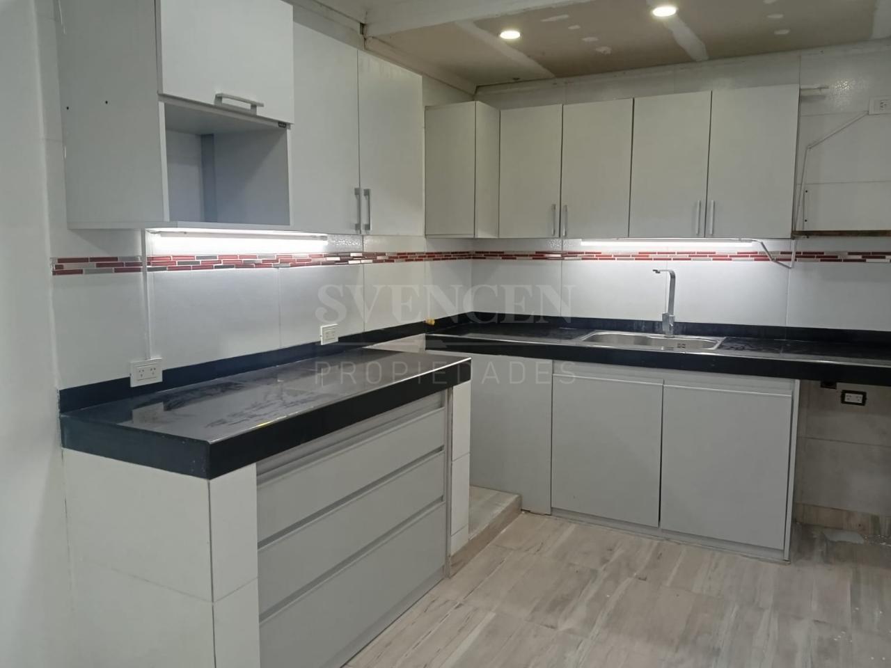 Foto de Casa 4 amb. en venta en Fcio. Varela, imagen 5