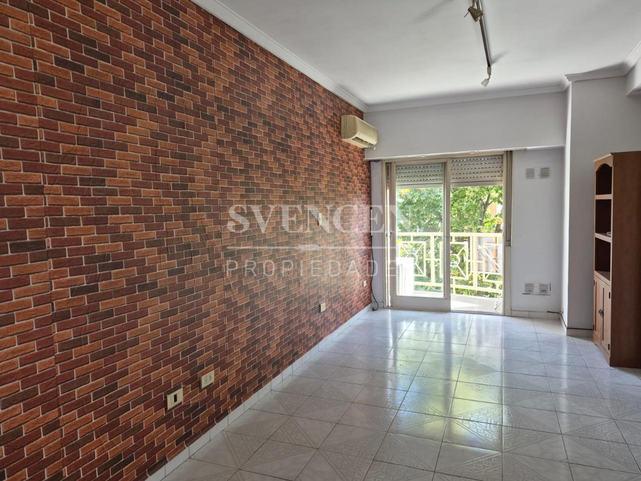 Foto de Departamento de 47 m² con 2 dormitorios en alquiler en Av. 12 de Octubre, imagen 2