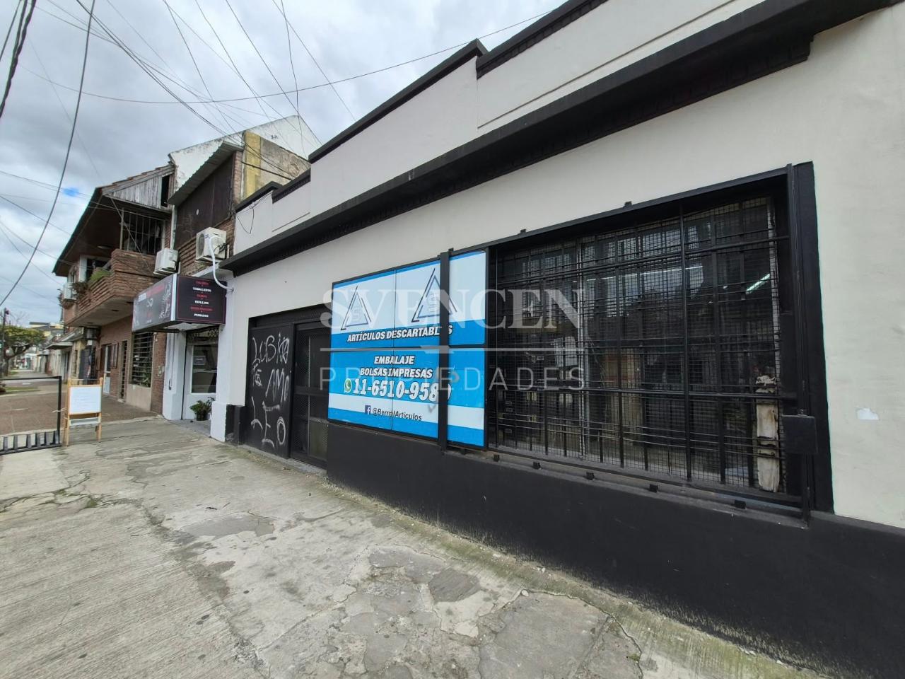 Foto de Local de 60 m² en venta en Bernal Oeste. Muy linda esquina., imagen 2