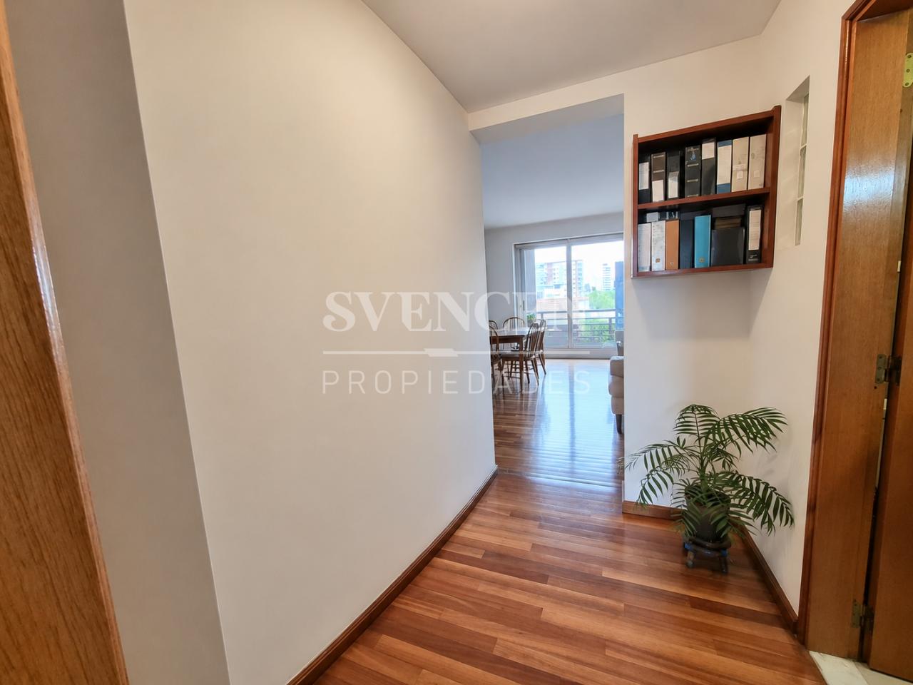 Foto de HERMOSO DEPARTAMENTO DE 3 AMBIENTES CON COCHERA Y DOS BALCONES |, imagen 3