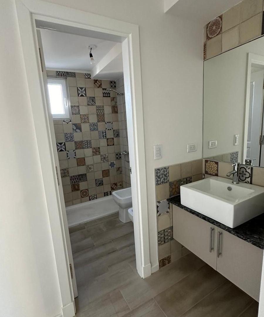 Foto de Departamento en venta Monoambiente al frente con balcon vista al mar en, imagen 3