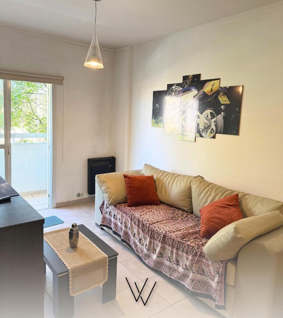 Foto de Departamento de 1 dormitorio al frente con balcón y cochera en venta, imagen 4