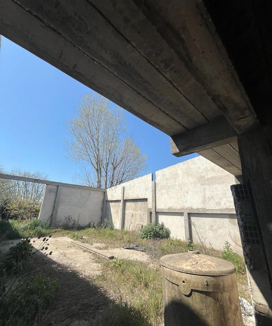 Foto de Locales al frente y estructura para montar galpon apto comercial, imagen 3