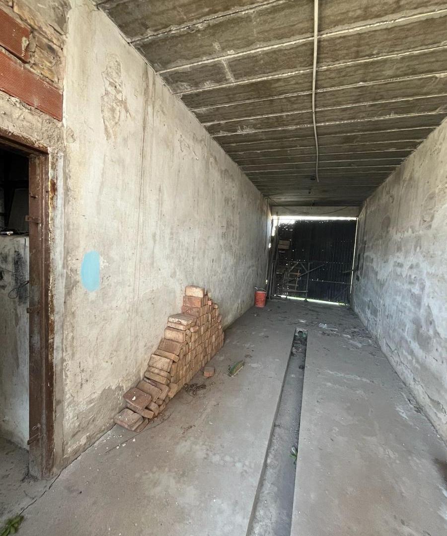 Foto de Locales al frente y estructura para montar galpon apto comercial, imagen 4