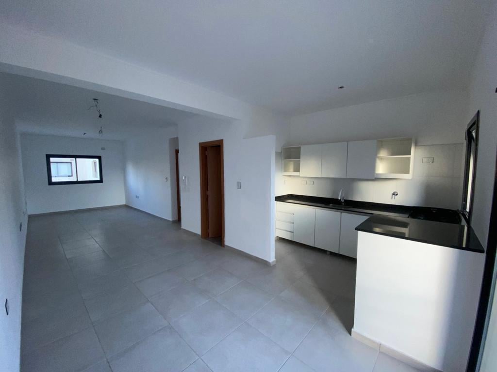 Foto de Departamento en venta de 1 dormitorio con balcon al contrafrente en 17, imagen 2