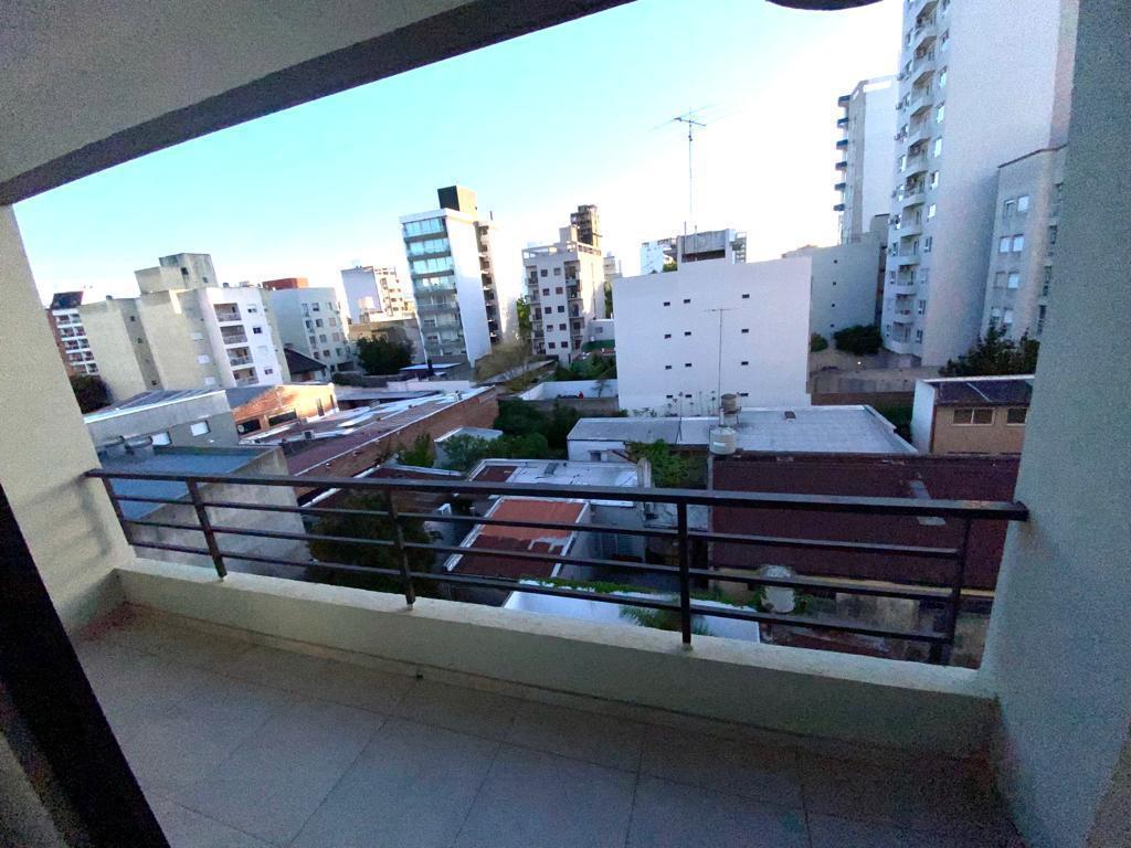 Foto de Departamento en venta de 1 dormitorio con balcon al contrafrente en 17, imagen 1
