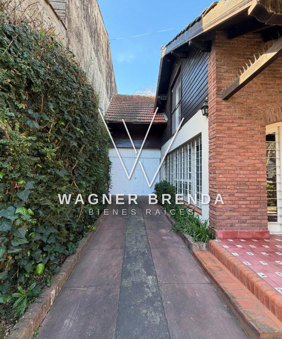 Foto de Casa de 4 dormitorios en venta Barrio Norte parque y piscina en La Plata, imagen 5
