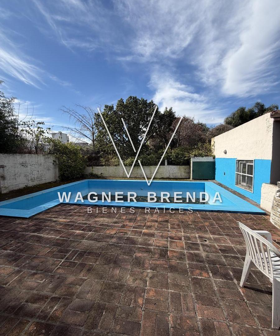 Foto de Casa de 4 dormitorios en venta Barrio Norte parque y piscina en La Plata, imagen 1