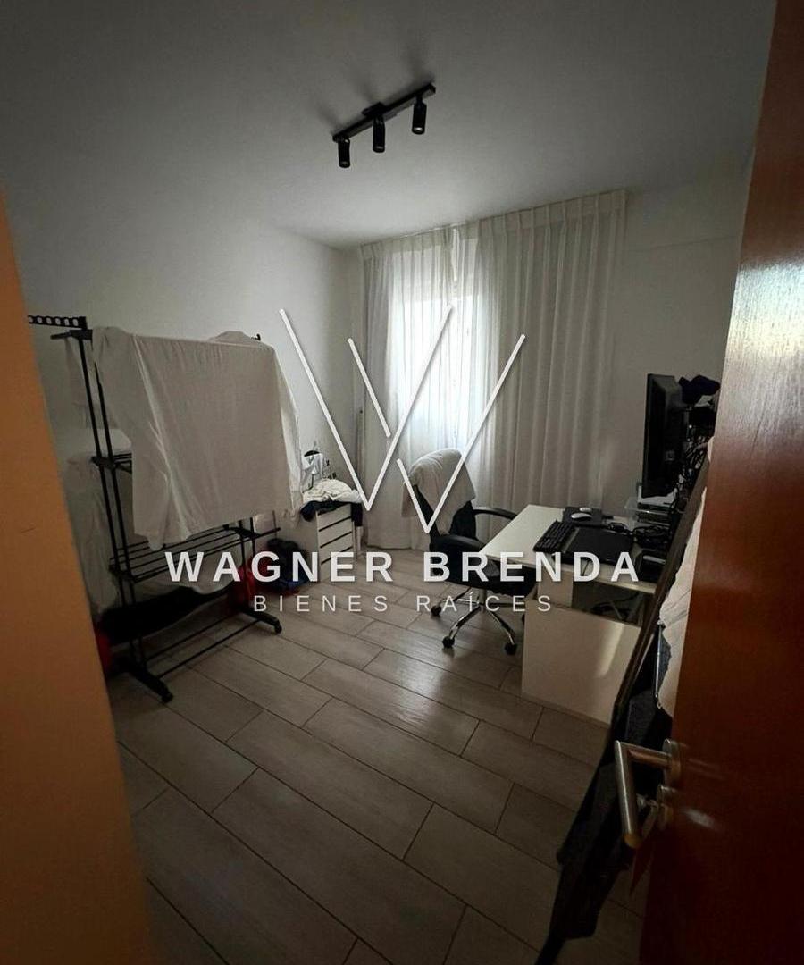 Foto de Departamento de 2 dormitorios con cochera y amenites en venta en La, imagen 2