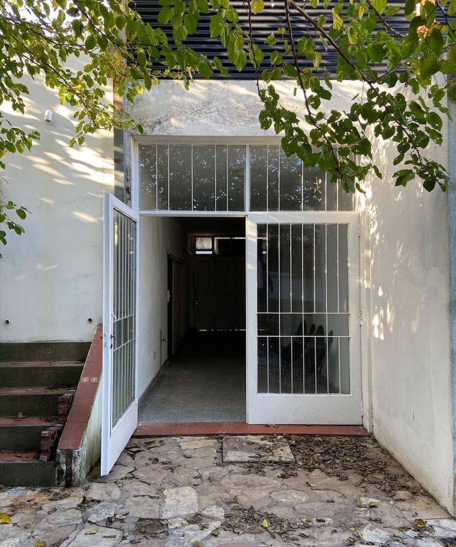 Foto de Casa en venta de 2 dormitorios cochera doble patio verde , y, imagen 3