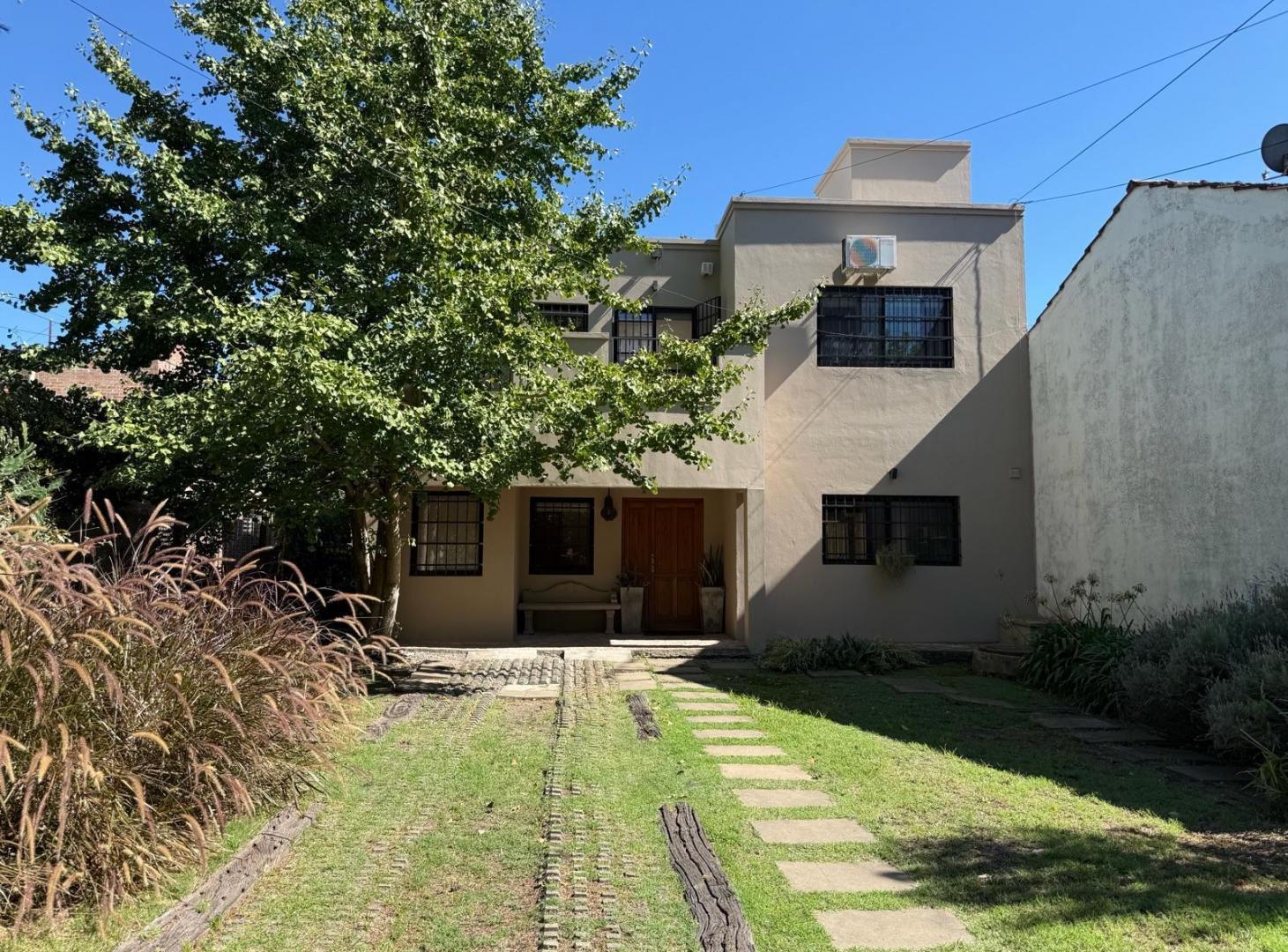 Foto de Casa en venta City Bell entre caminos, imagen 3