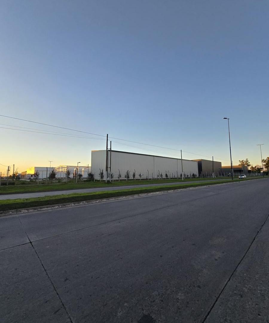 Foto de Galpón en venta o alquiler en la plata, imagen 2