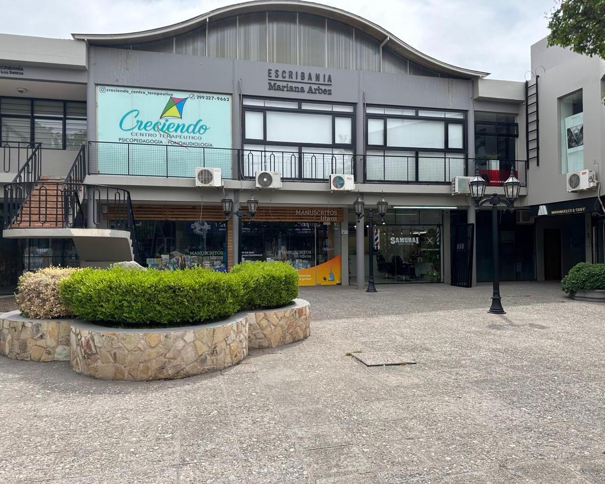 Venta Local Comercial en Microcentro Cipolletti 3