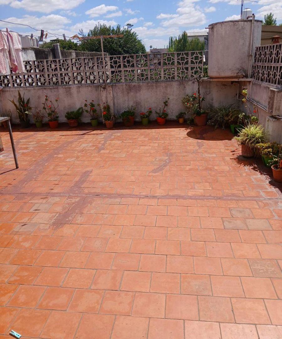 Foto de MANSILLA 400- VENTA PH LOMAS DEL MIRADOR, imagen 2