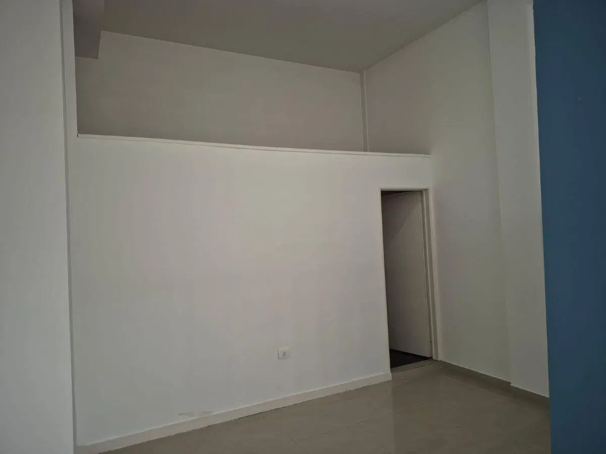 BULNES 100- ALQUILER LOCAL COMERCIAL RAMOS MEJIA 2