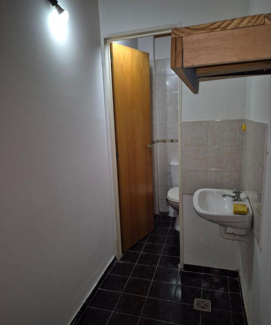 Foto de BULNES 100- ALQUILER LOCAL COMERCIAL RAMOS MEJIA, imagen 4