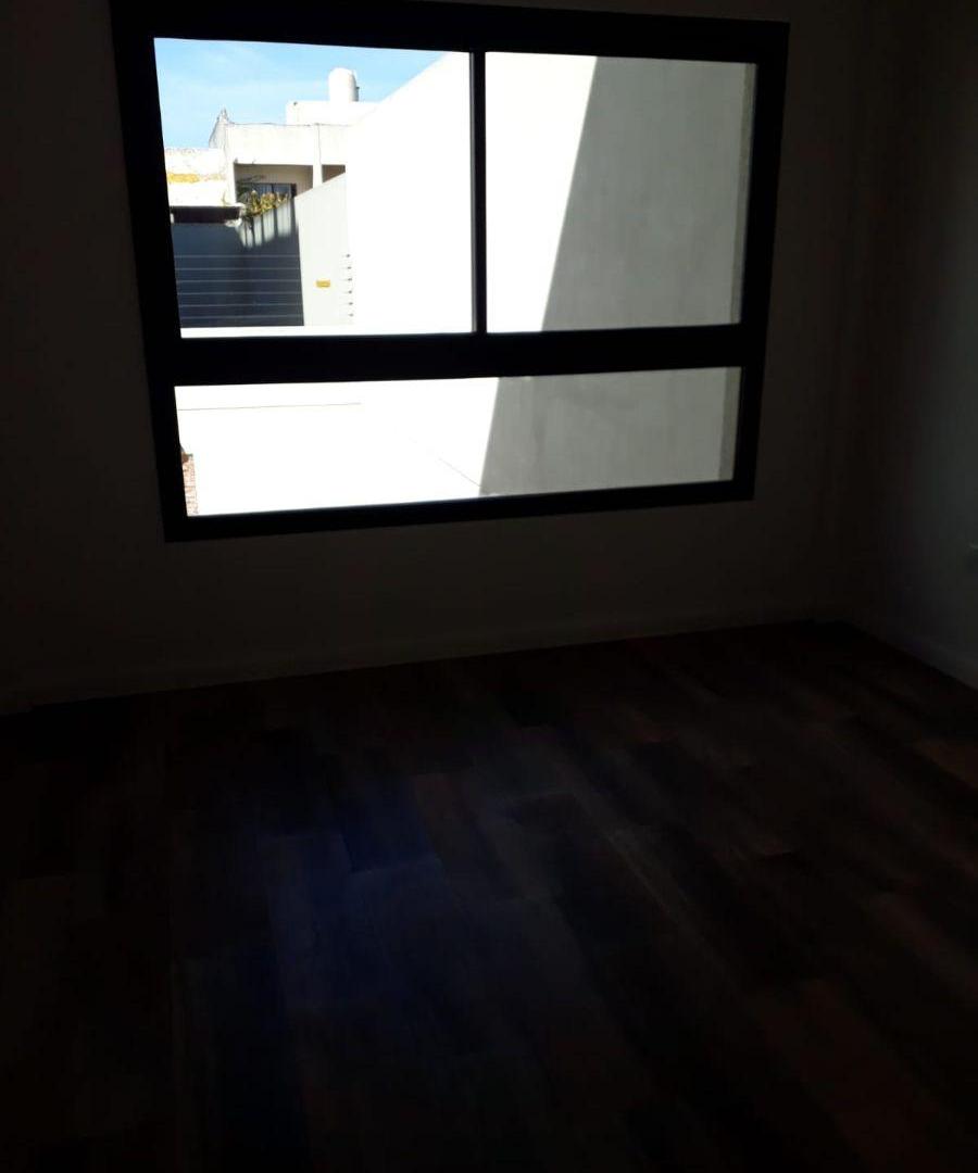 Foto de GOBERNADOR COSTA 100- VENTA DEPARTAMENTO RAMOS MEJIA, imagen 3