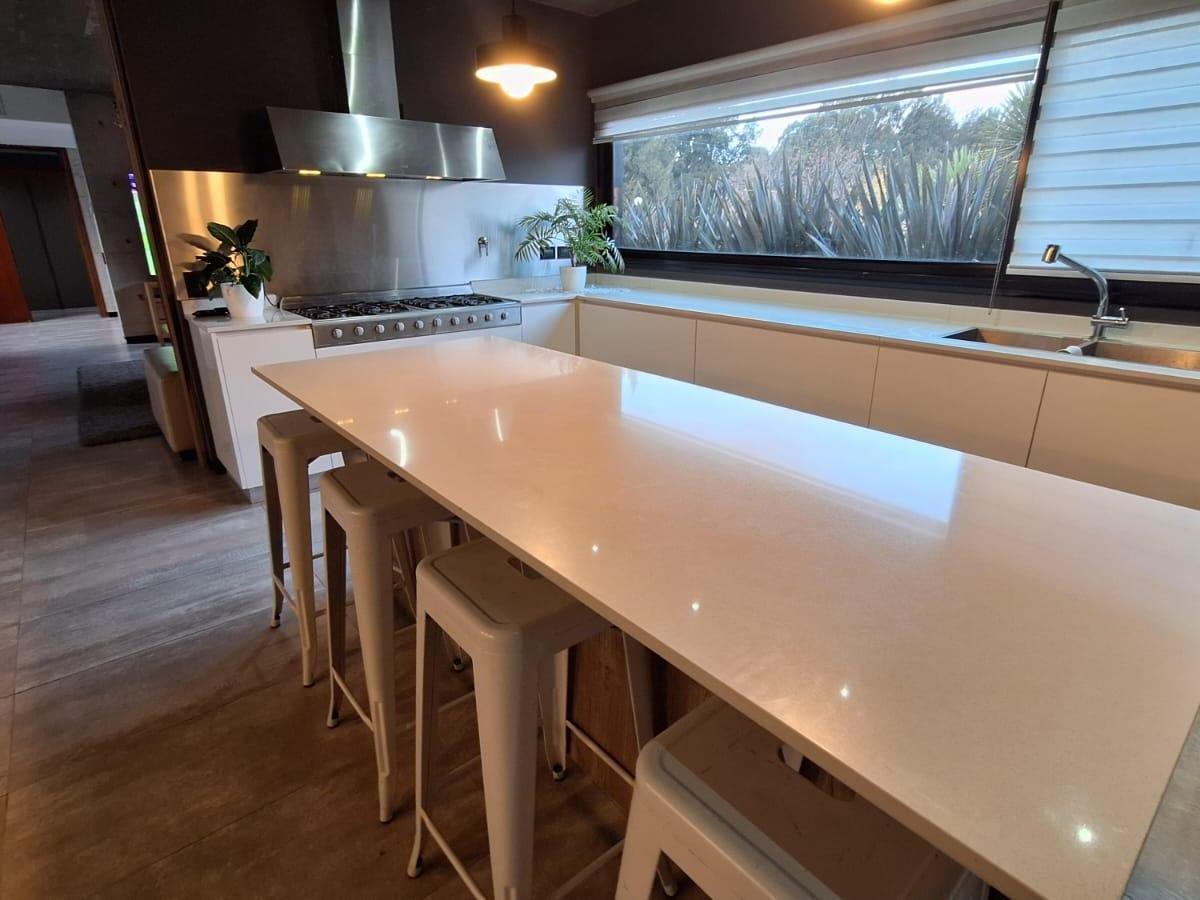 Foto de Casa 6 ambientes con piscina en venta. Apto credito, imagen 2