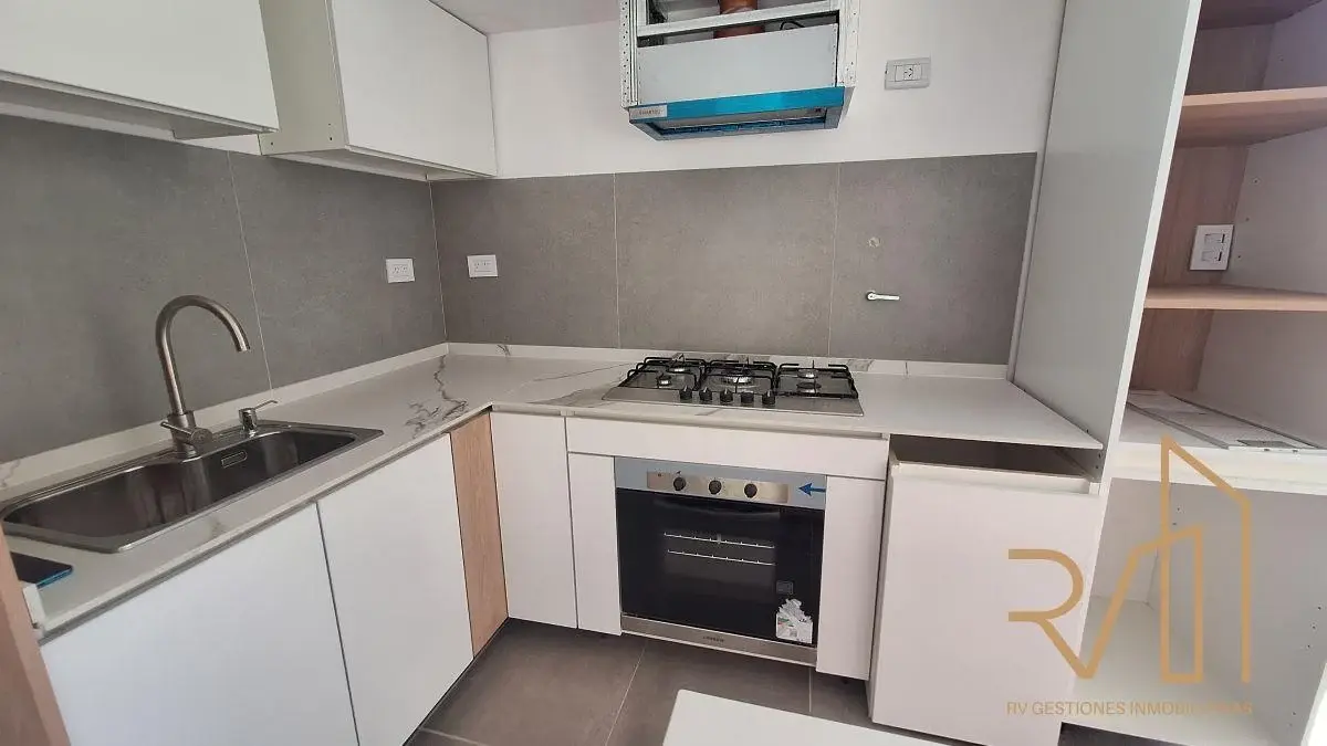 Casa 3 ambientes en alquiler. Lares de canning 3