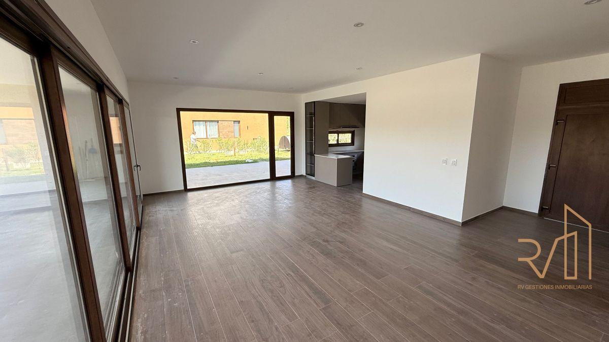 Foto de Casa 4 ambientes a estrenar, en venta. Fincas del Alba, imagen 5