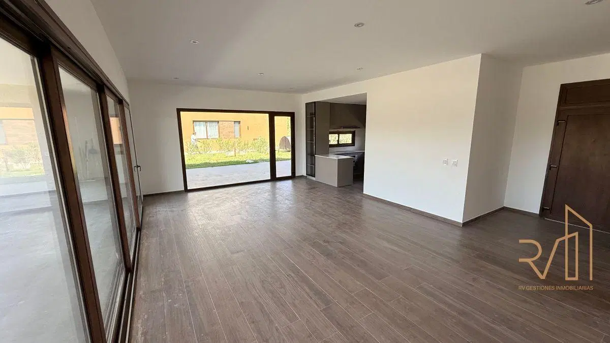 Casa 4 ambientes a estrenar, en venta. Fincas del Alba 3