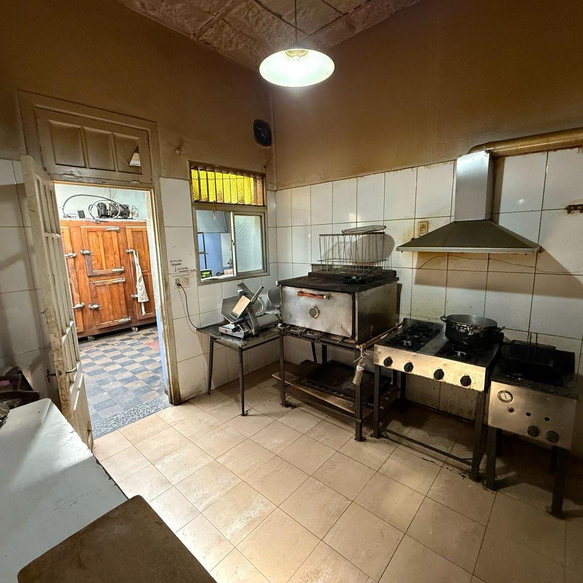 Terreno/galpón en Venta - Pompeya 4