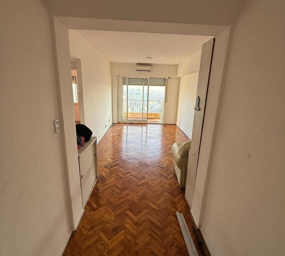 Foto de DEPARTAMENTO DE DOS AMBIENTES EN ALQUILER - CABALLITO, imagen 1